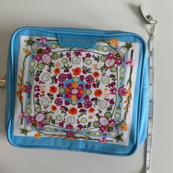 New Estée Lauder Floral Makeup Bag Blue - Picture 8 of 8